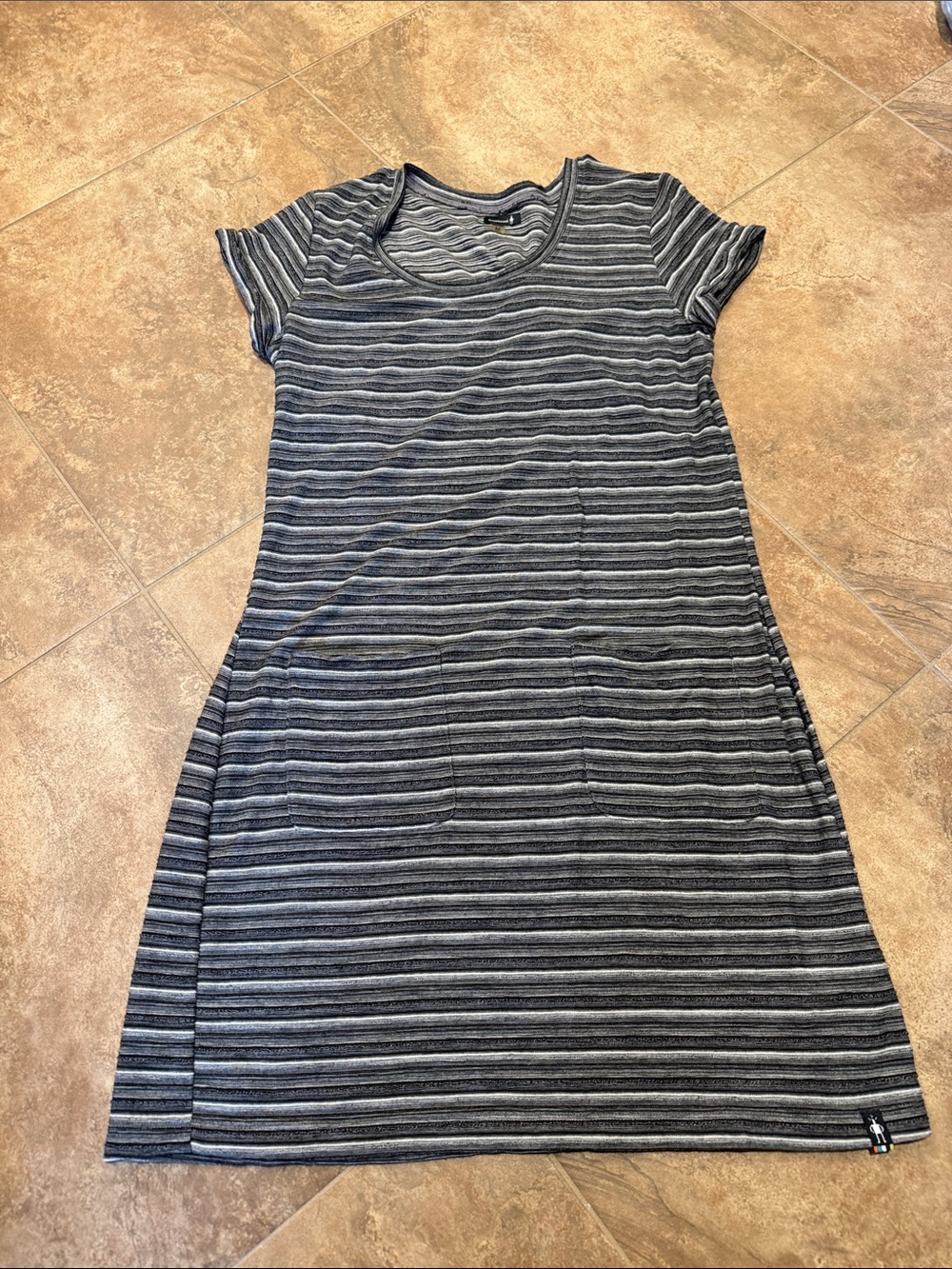 Smartwool Gray Striped Short-Sleeve Dress—Size Medium - Picture 2 of 9